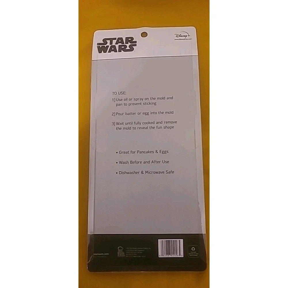DISNEY'S‎ STAR WARS THE MANDALORIAN (2) SILICONE BREAKFAST MOLDS (NEW SEALED)
